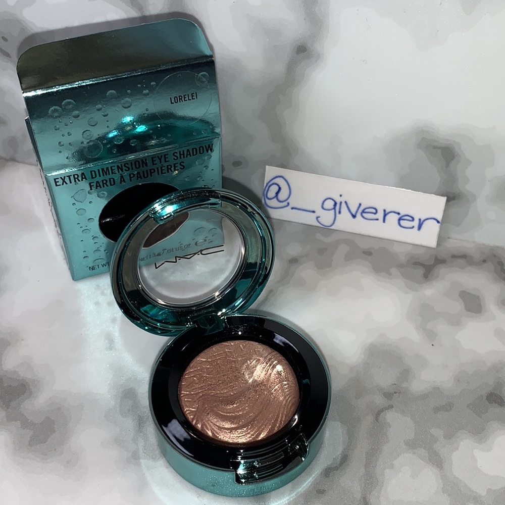 LORELEI Alluring Aquatic Extra Dimension Eyeshadow Collection MAC